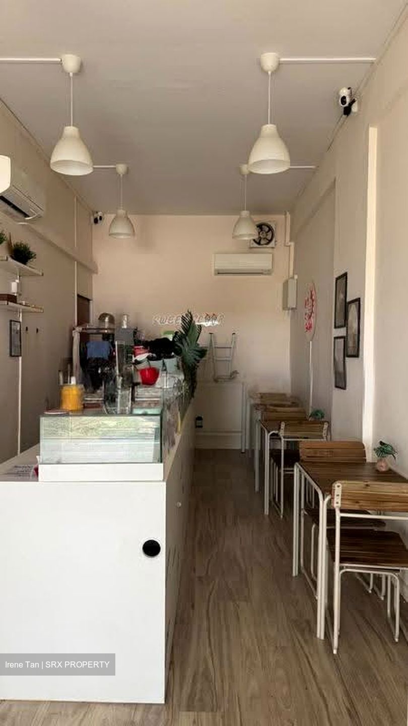 Hougang Avenue 5 (D19), Shop House #634992301